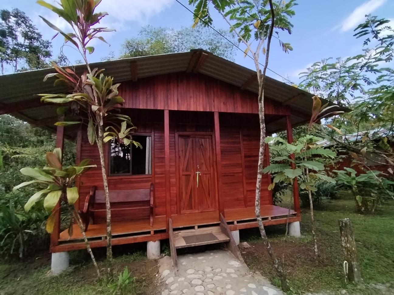 Cabanas Los Laguitos Rio Celeste El Achiote Exterior photo